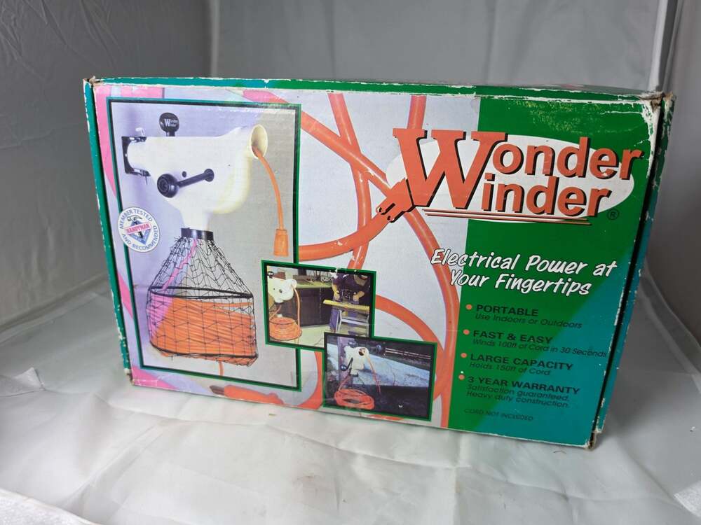 Green Leaf Wonder Winder Extension Cord Winding System